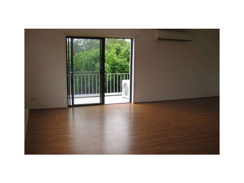 20 Bright Avenue, Labrador QLD 4215