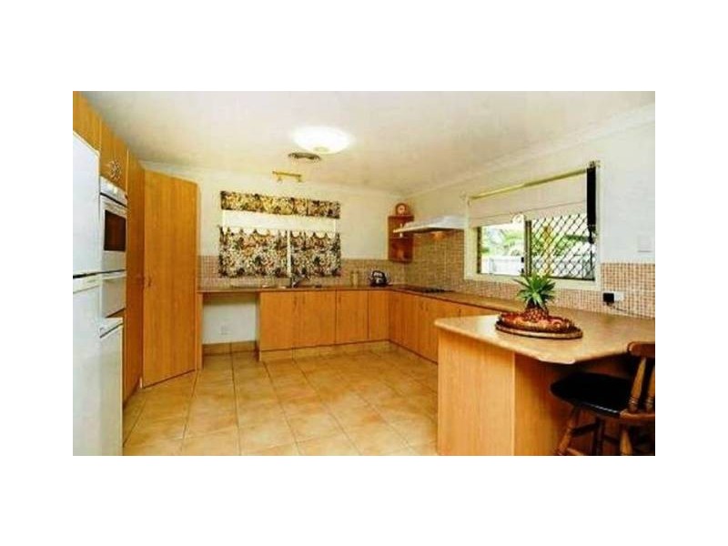 16 Petrel Place, Jacobs Well QLD 4208