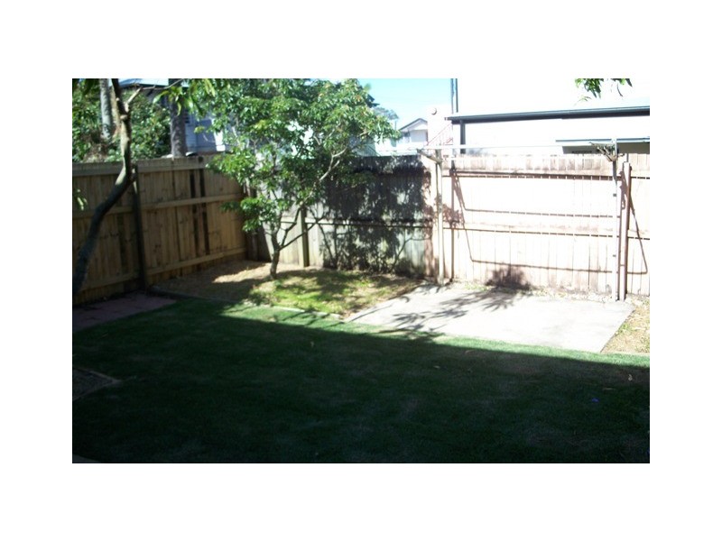 202 Central Street, Labrador QLD 4215