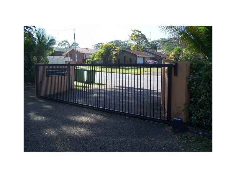 202 Central Street, Labrador QLD 4215