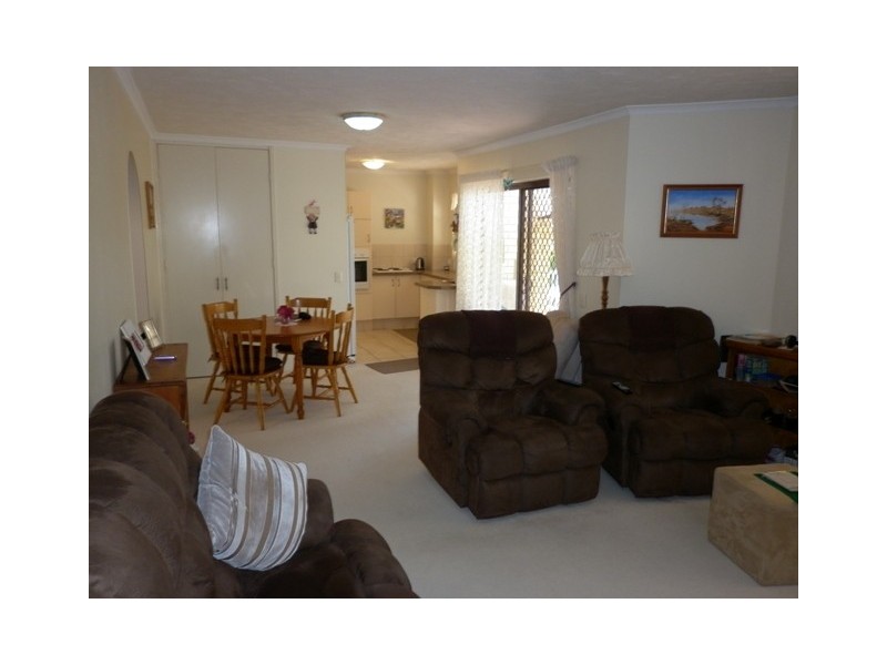 8 Oleander Avenue, Biggera Waters QLD 4216