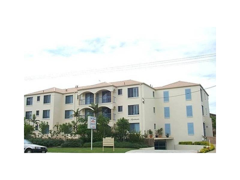 103-105 Frank Street, Labrador QLD 4215