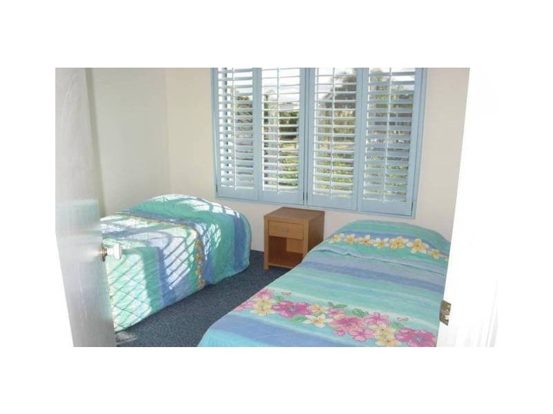 103-105 Frank Street, Labrador QLD 4215