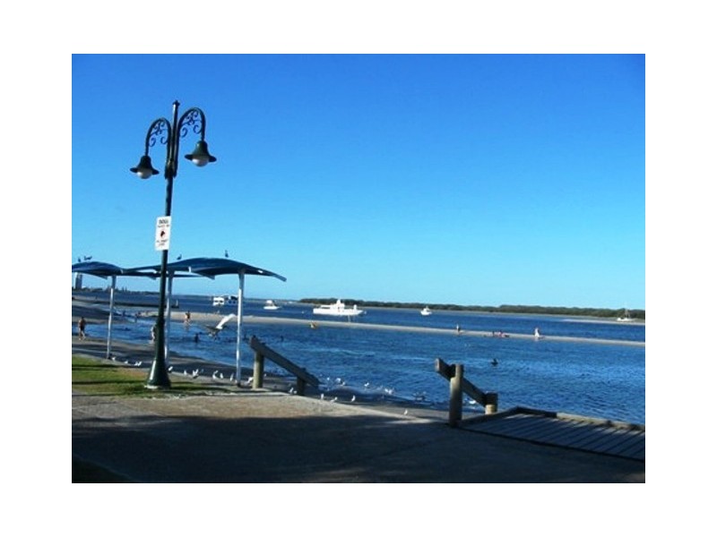 103-105 Frank Street, Labrador QLD 4215