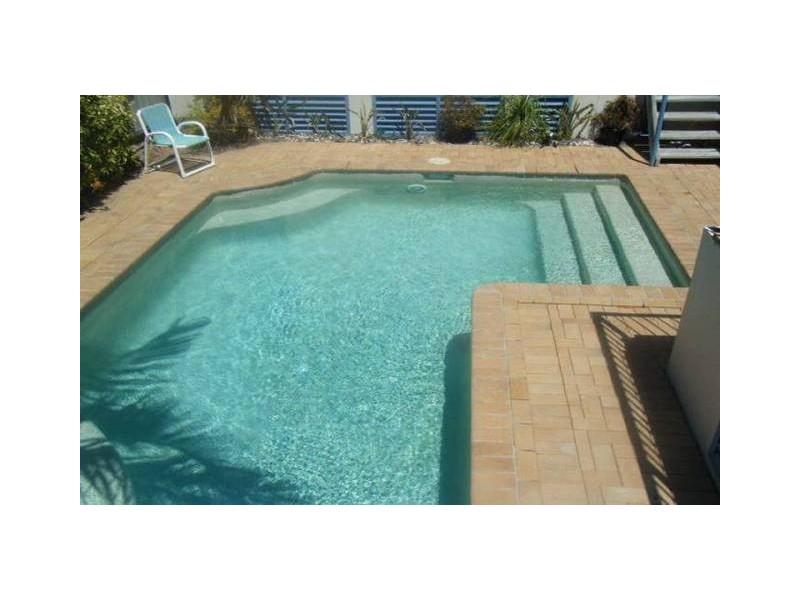 103-105 Frank Street, Labrador QLD 4215