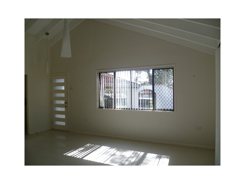 Ashmore QLD 4214