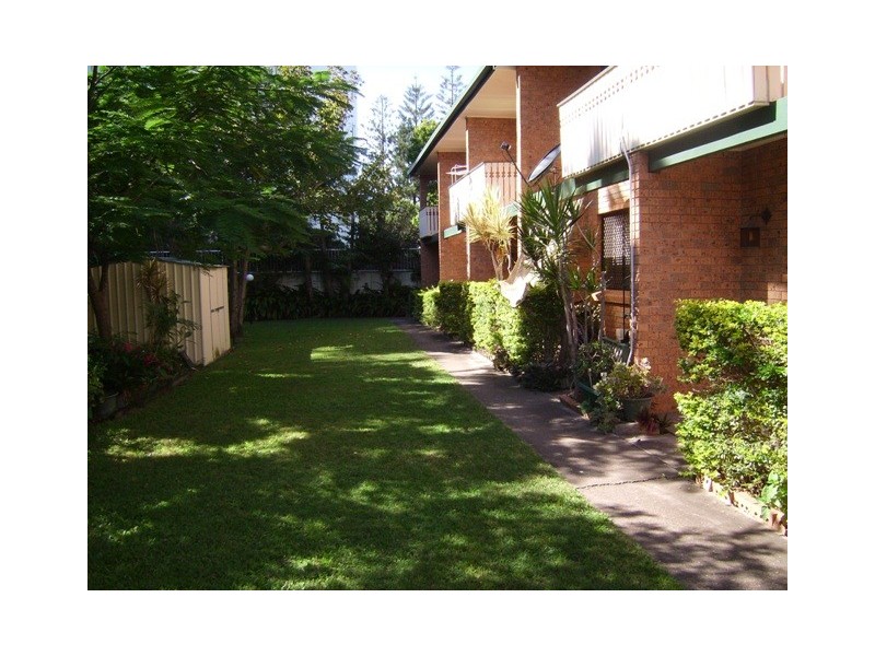Labrador QLD 4215