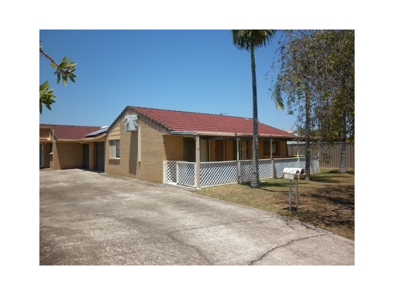 4 Orkney Place, Labrador QLD 4215