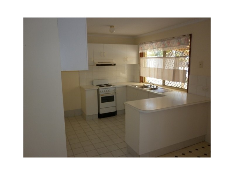 4 Orkney Place, Labrador QLD 4215