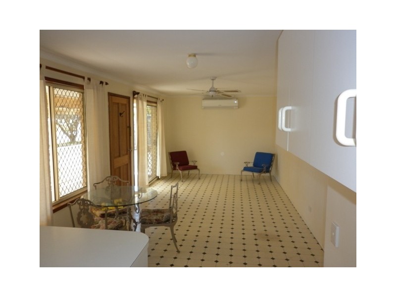 4 Orkney Place, Labrador QLD 4215