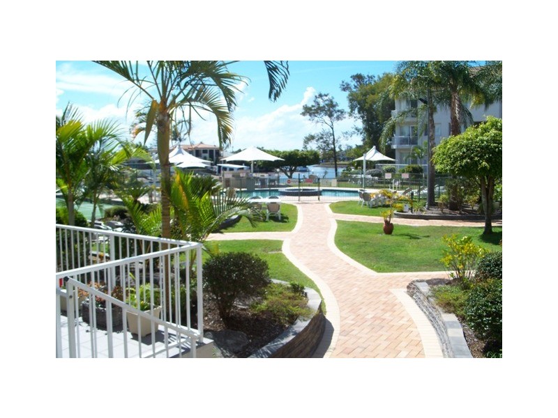 6 Back Street, Biggera Waters QLD 4216