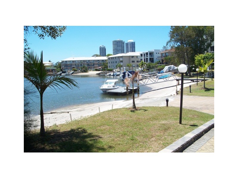 6 Back Street, Biggera Waters QLD 4216