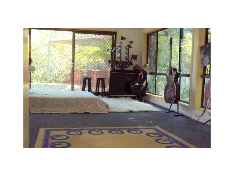 43 Whitian Drive, Carrara QLD 4211