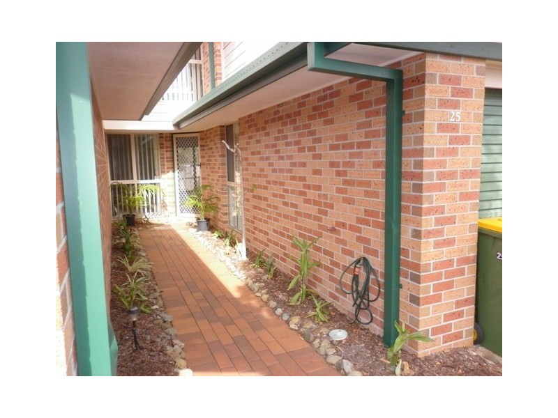 25/75 Brown Street, Labrador QLD 4215