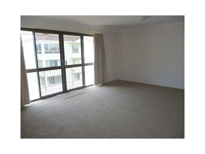 5/3 Robert Street, Labrador QLD 4215