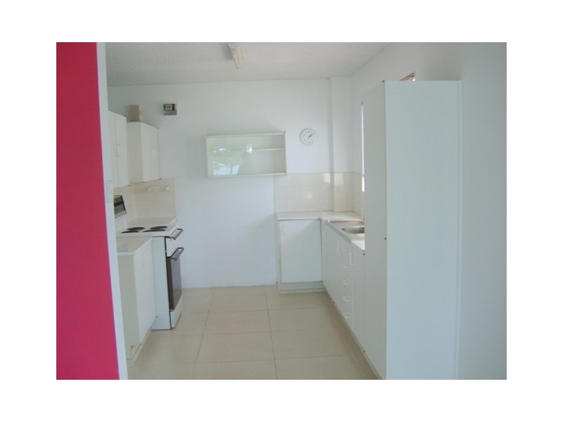 19/224 Marine Parade, Labrador QLD 4215