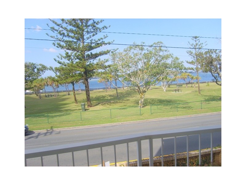 19/224 Marine Parade, Labrador QLD 4215