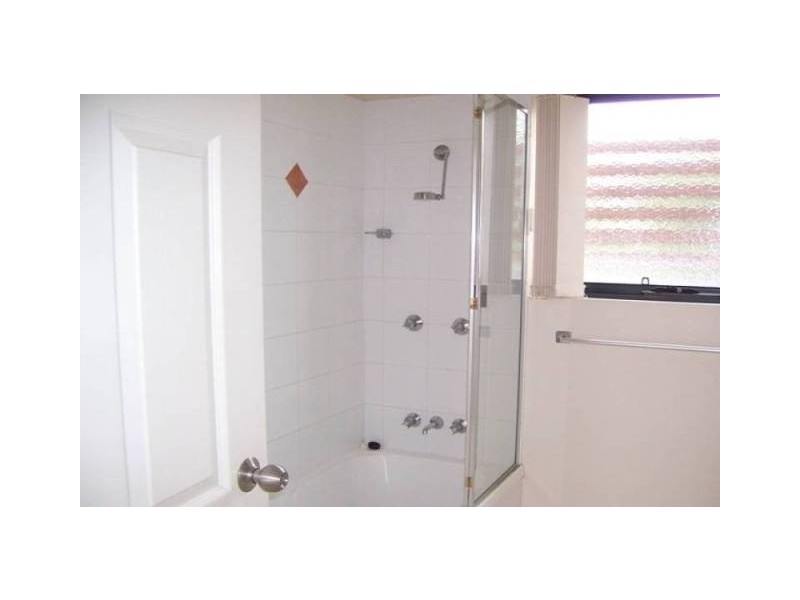 8/31 Middle Street, Labrador QLD 4215