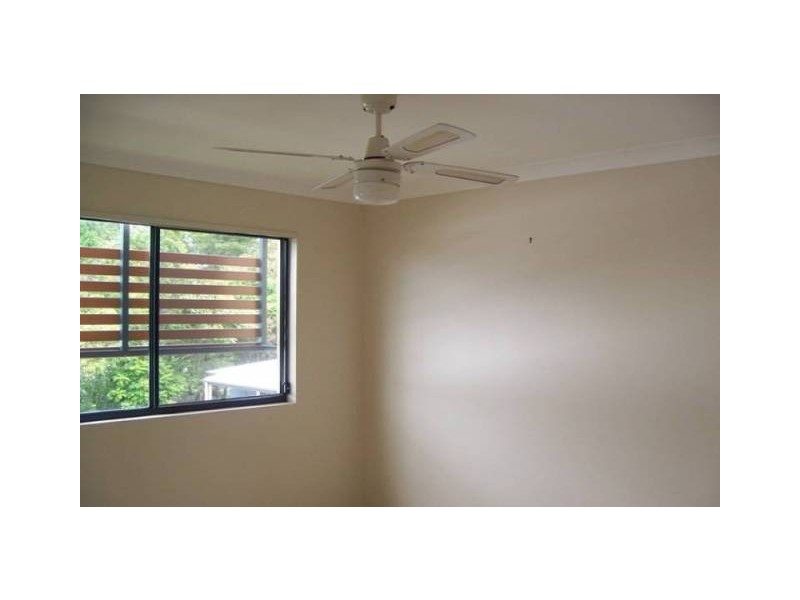 8/31 Middle Street, Labrador QLD 4215