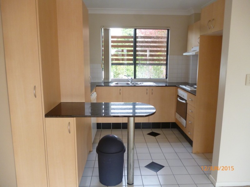 8/31 Middle Street, Labrador QLD 4215