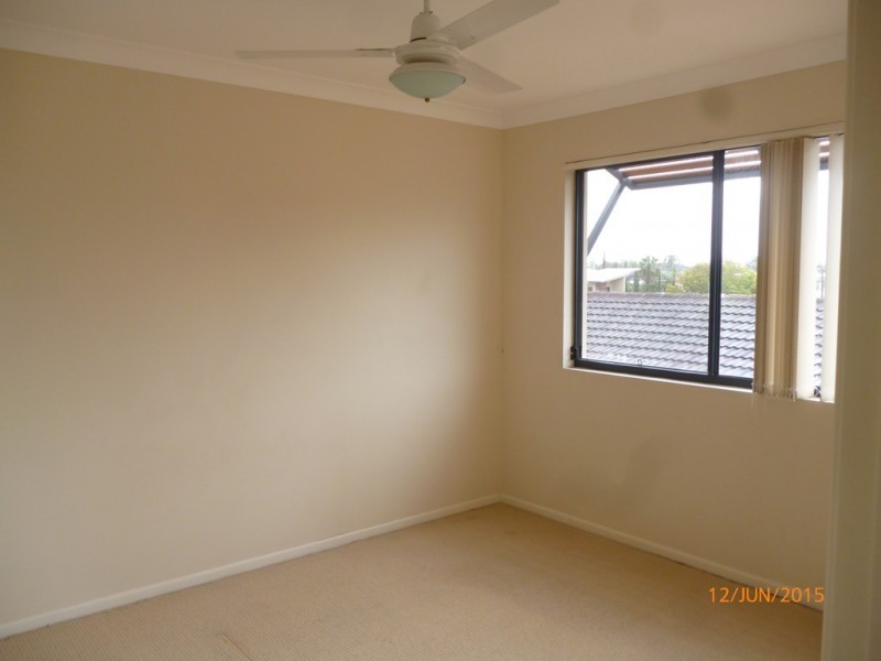 8/31 Middle Street, Labrador QLD 4215