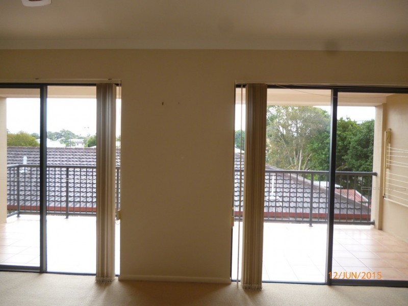 8/31 Middle Street, Labrador QLD 4215