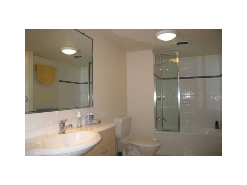 132 High Street, Southport QLD 4215