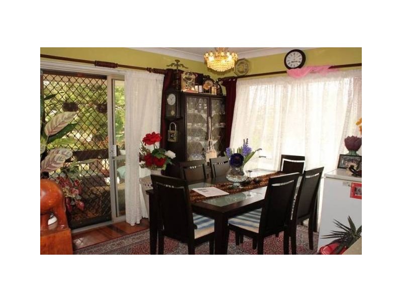 86 Central Street, Labrador QLD 4215