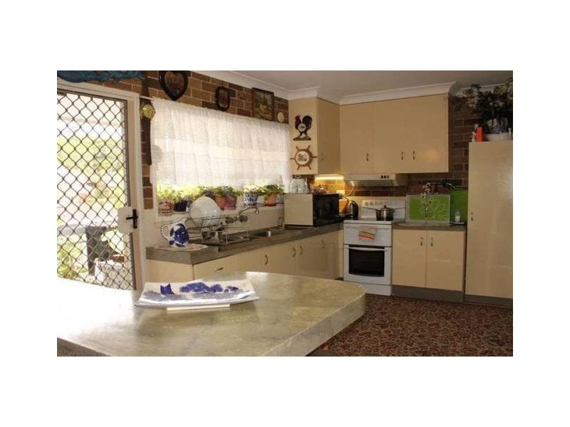 86 Central Street, Labrador QLD 4215