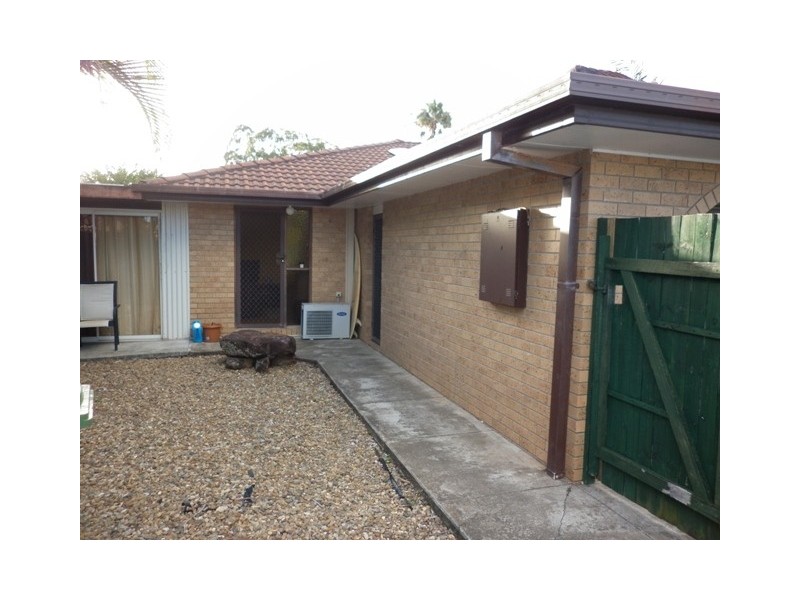 10 Senate Street, Labrador QLD 4215