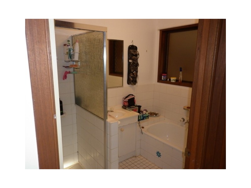 10 Senate Street, Labrador QLD 4215