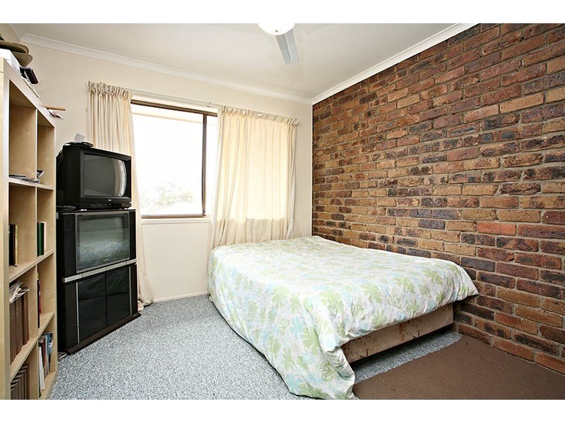 2/19 Chatswood Road, Daisy Hill QLD 4127