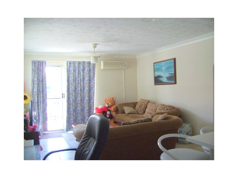5 Brett Avenue, Labrador QLD 4215