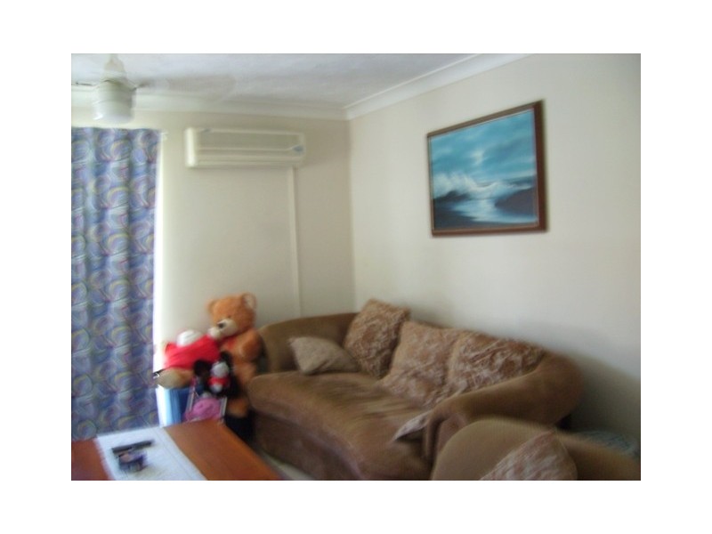 5 Brett Avenue, Labrador QLD 4215