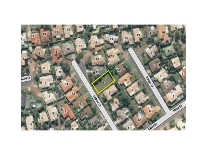 9 Spikes Court, Arundel QLD 4214