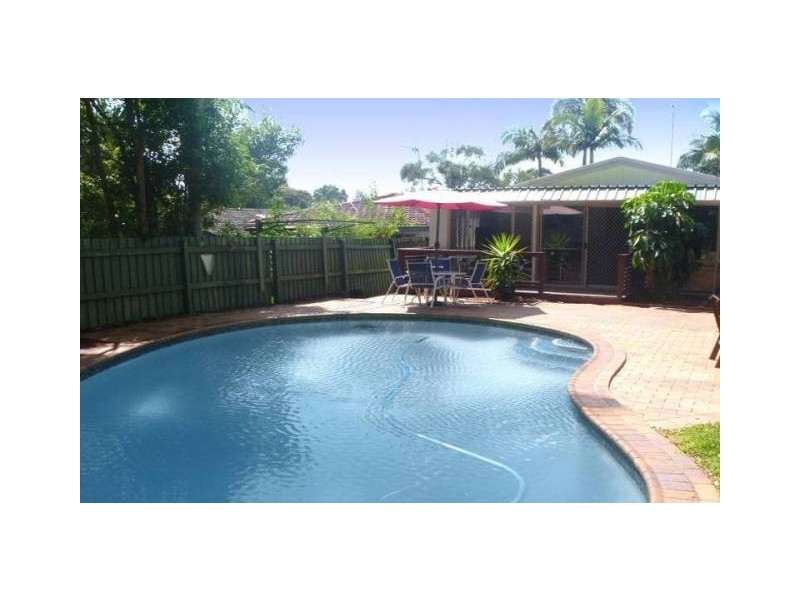 Labrador QLD 4215