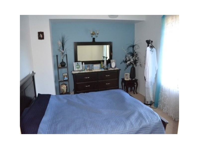 8/11 Hoya Court, Labrador QLD 4215