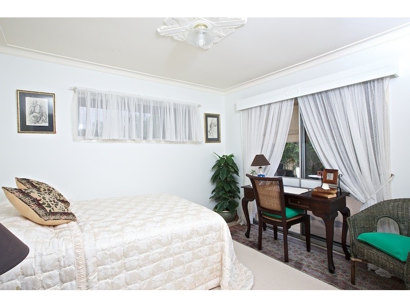 37 Abalone Avenue, Paradise Point QLD 4216