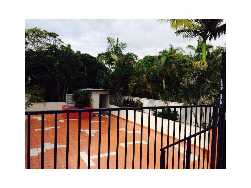 14-16 Little Norman Street, Southport QLD 4215