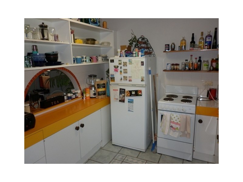 29 Oak Avenue, Surfers Paradise QLD 4217