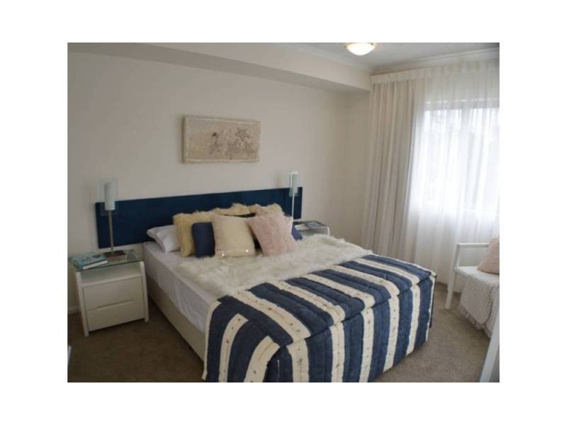 77 Brighton Street, Biggera Waters QLD 4216