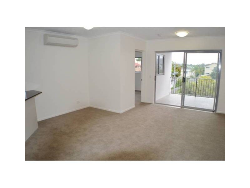 77 Brighton Street, Biggera Waters QLD 4216