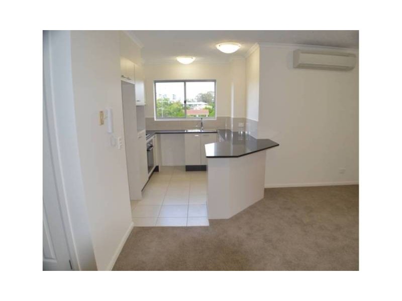 77 Brighton Street, Biggera Waters QLD 4216