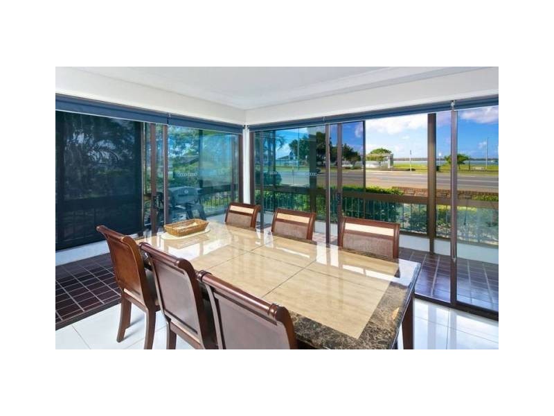 548 Marine Parade, Biggera Waters QLD 4216