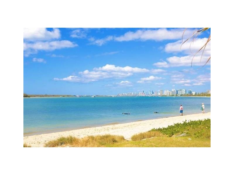 548 Marine Parade, Biggera Waters QLD 4216