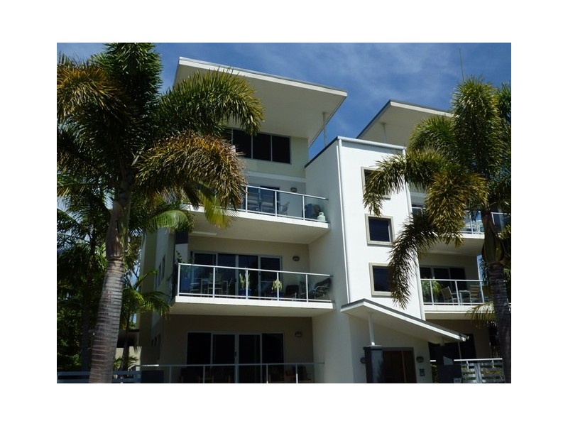 4/28 Parker Street, Labrador QLD 4215