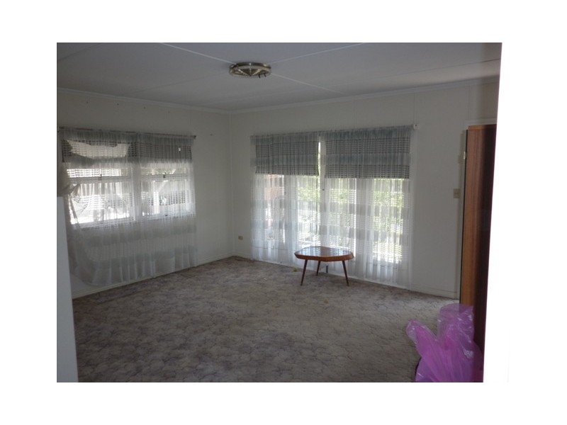 12 Horder Avenue, Labrador QLD 4215