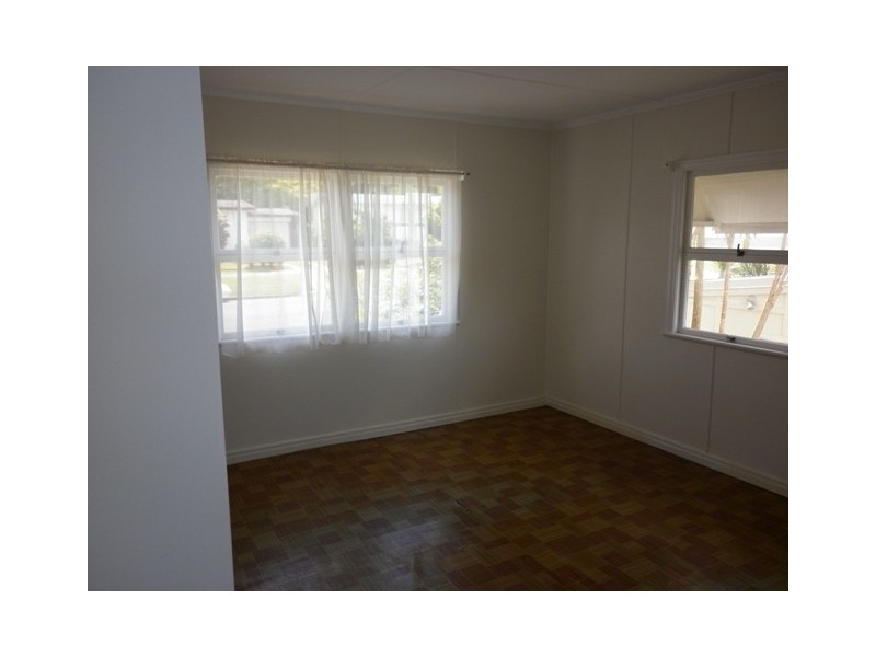12 Horder Avenue, Labrador QLD 4215