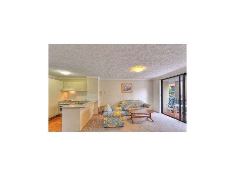 32/217 Scarborough Street, Southport QLD 4215