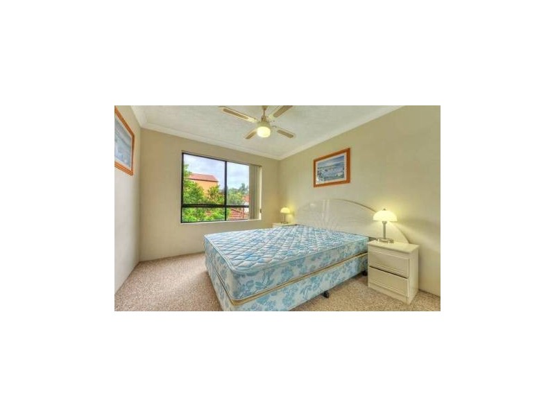 32/217 Scarborough Street, Southport QLD 4215